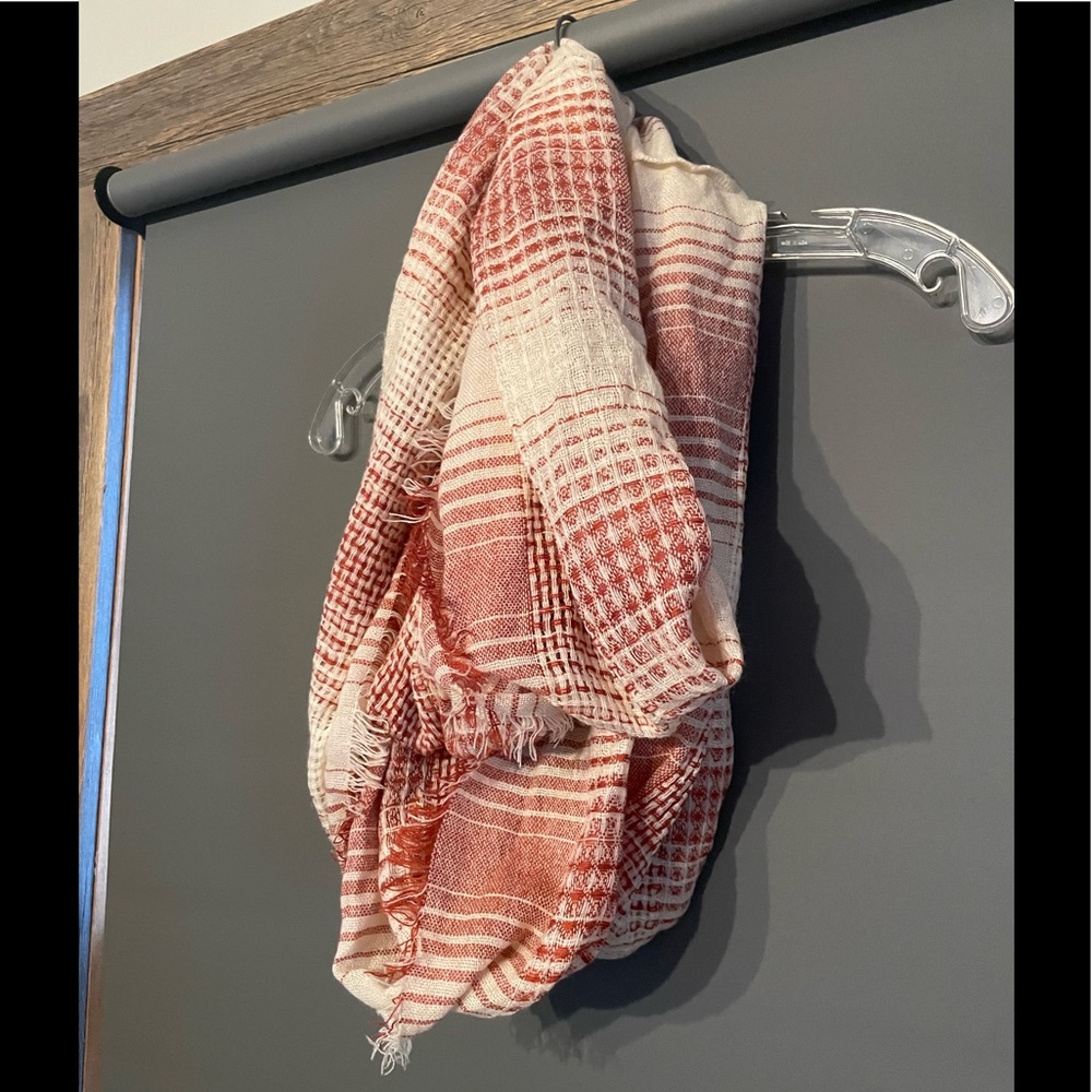 Maurice’s scarf - brand new/never worn NWOT